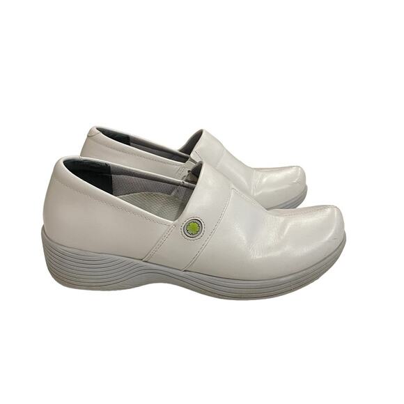 Dansko Nursing Shoe Work Wonders Coral Clog White  Leather Upper Size 38(8-8.5) - Picture 1 of 11